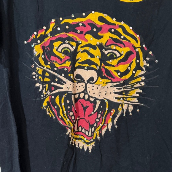 Ed Hardy Black Tee with Yellow Script and Multicolor Tiger - Picture 2 of 3